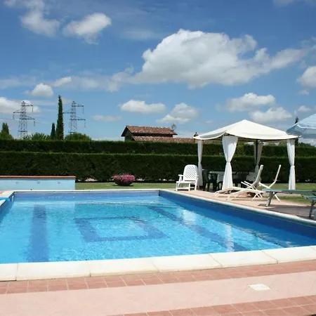 I Bertoni Sleeps 8 Pool Wifi