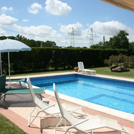 I Bertoni Sleeps 8 Pool Wifi *